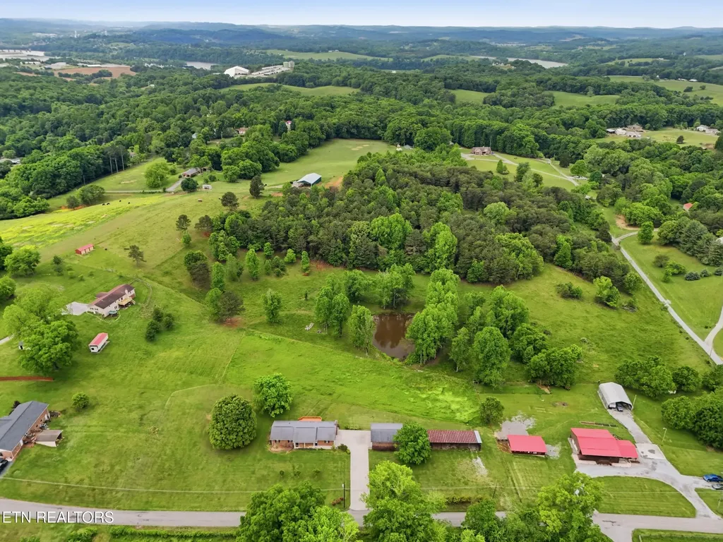 355 Crock Road Loudon TN 37774