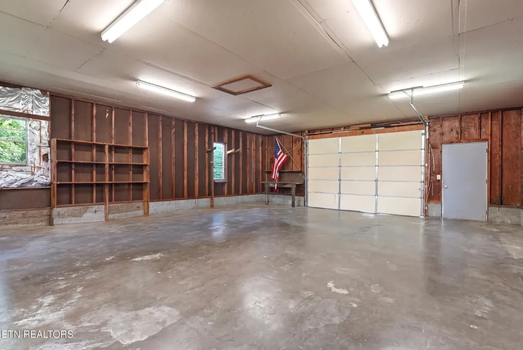 355 Crock Road Loudon TN 37774