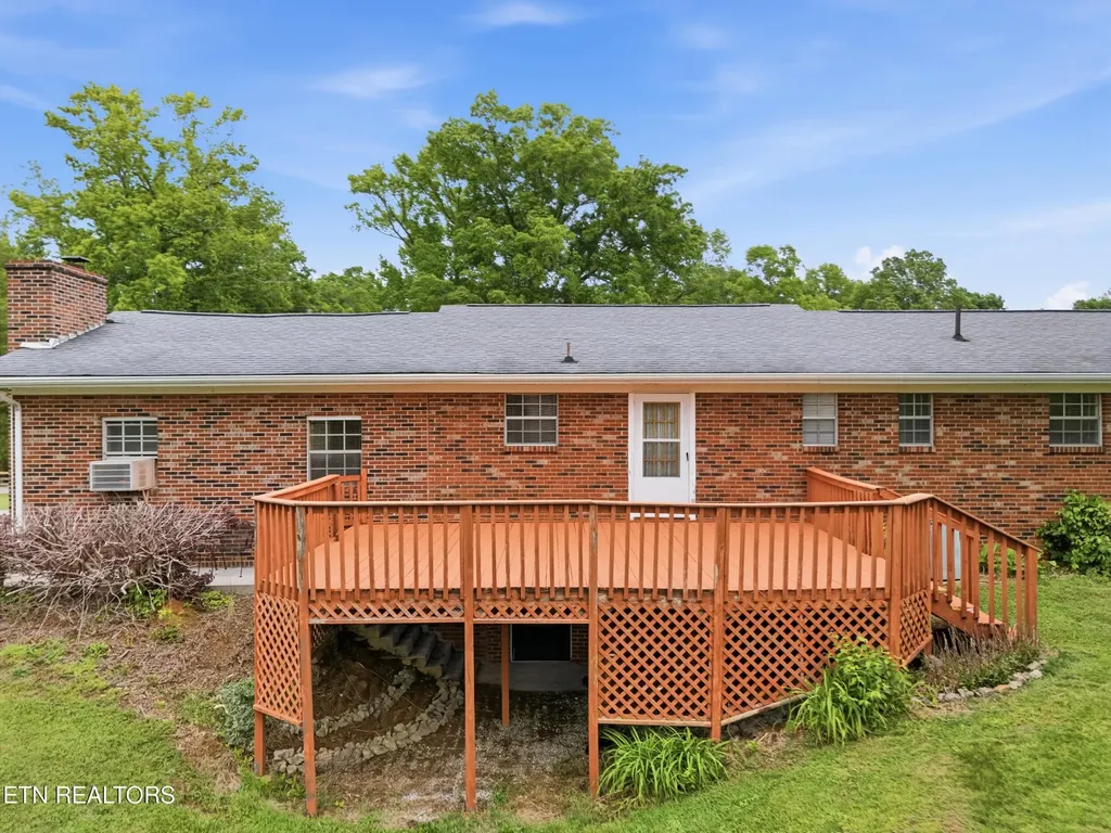 355 Crock Road Loudon TN 37774