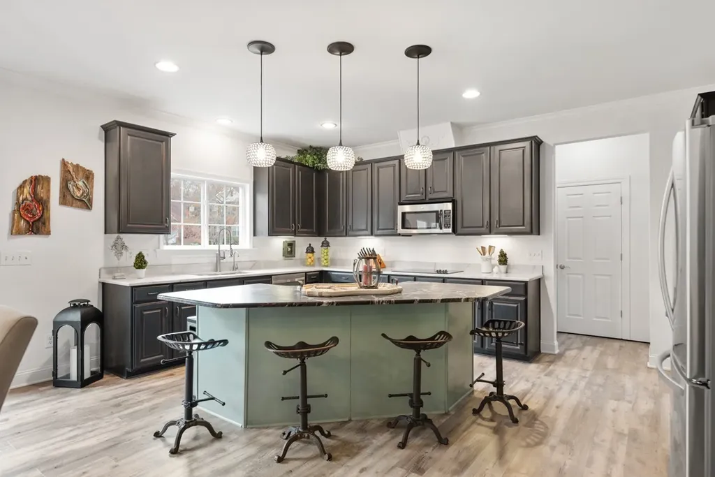 1412 Leeds Dr, E Franklin TN 37067