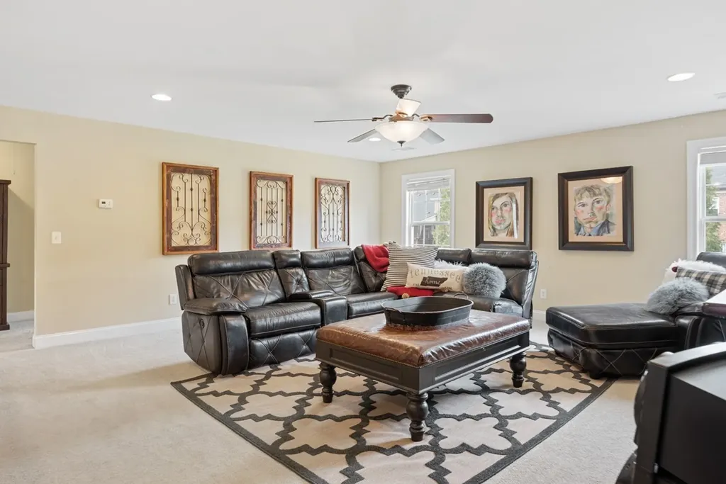 1412 Leeds Dr, E Franklin TN 37067