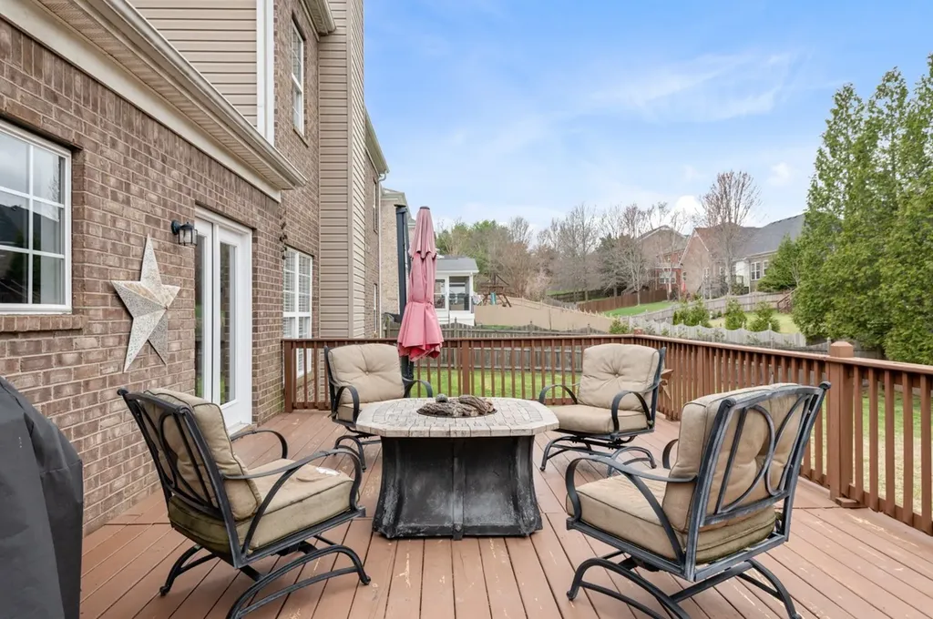 1412 Leeds Dr, E Franklin TN 37067
