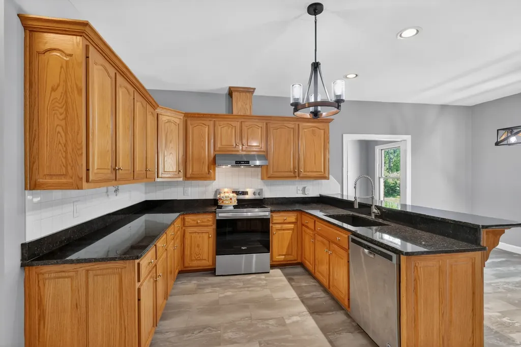 1327 Old Highway 109, N Gallatin TN 37066