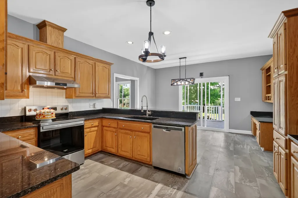 1327 Old Highway 109, N Gallatin TN 37066