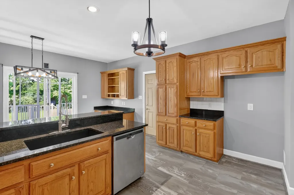 1327 Old Highway 109, N Gallatin TN 37066