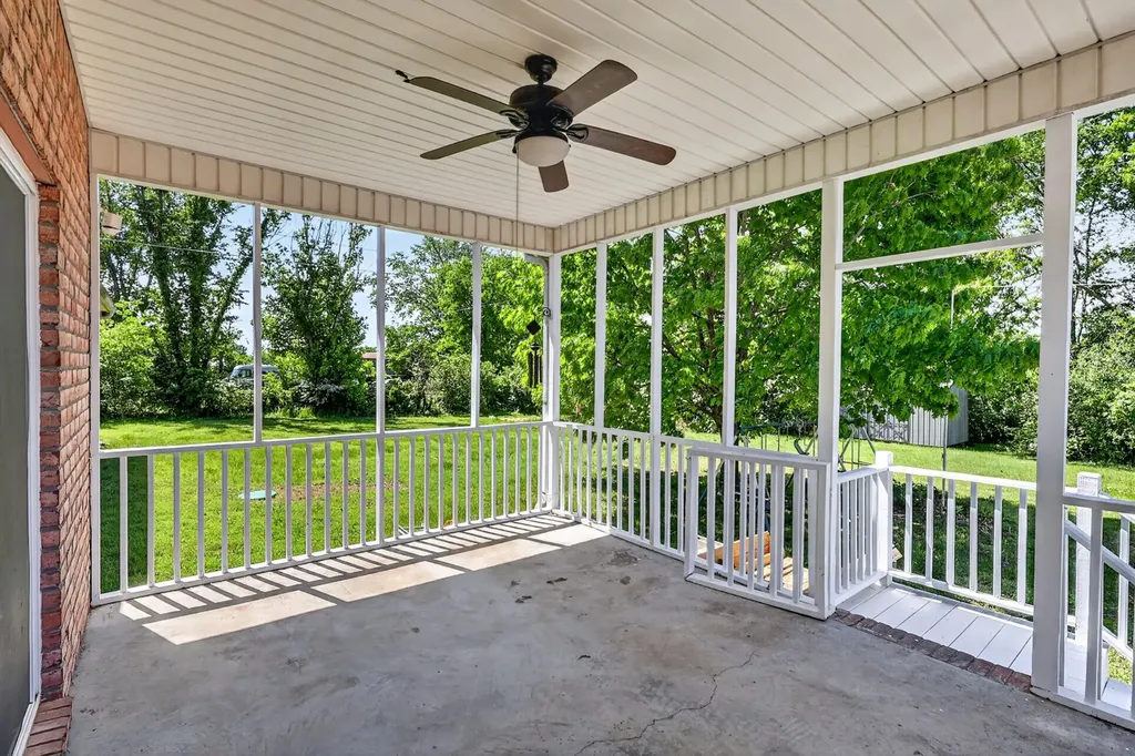 1327 Old Highway 109, N Gallatin TN 37066