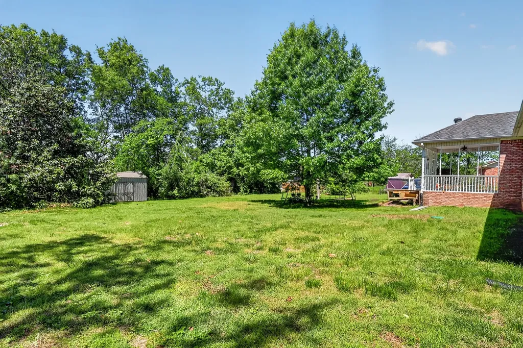 1327 Old Highway 109, N Gallatin TN 37066