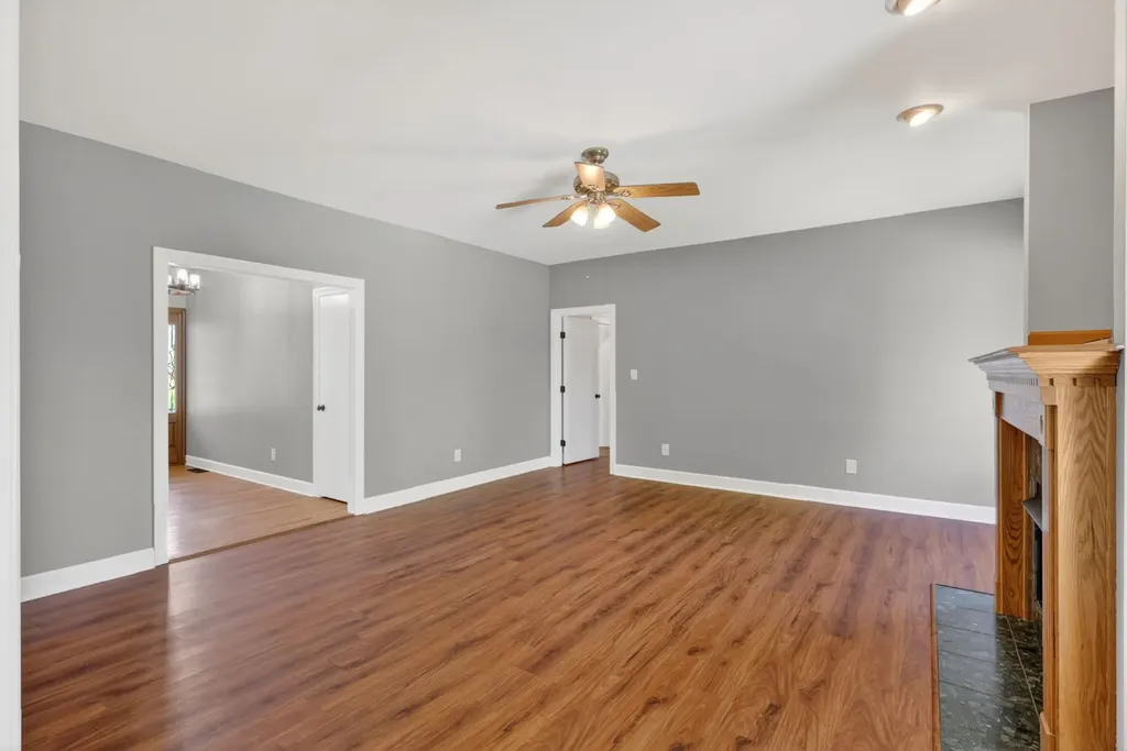 1327 Old Highway 109, N Gallatin TN 37066