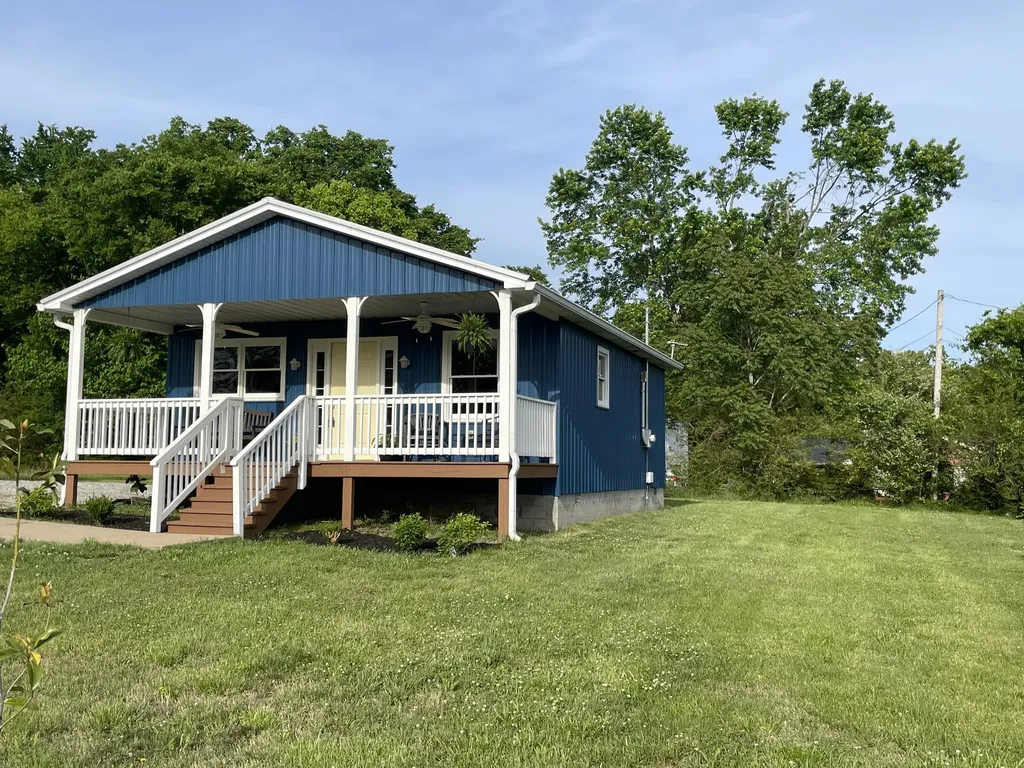 105 General Avenue Centerville TN 37033