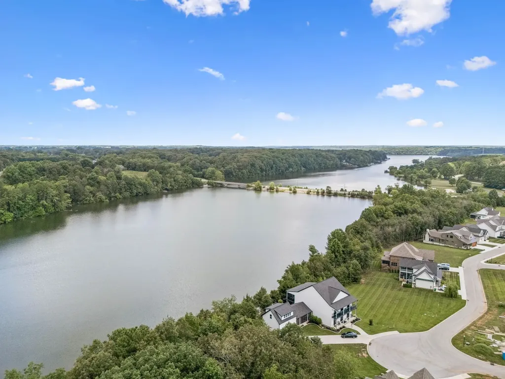 319 Campfire Court Winchester TN 37398