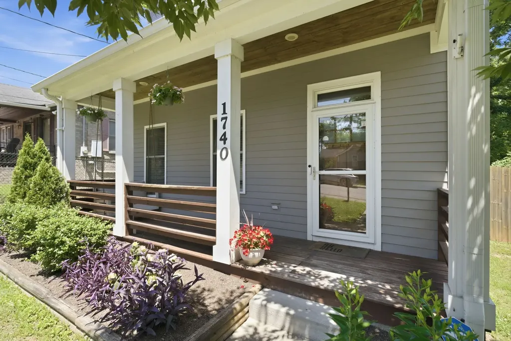 1740 24th Ave, N Nashville TN 37208