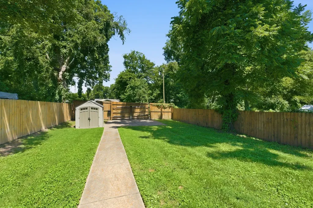 1740 24th Ave, N Nashville TN 37208