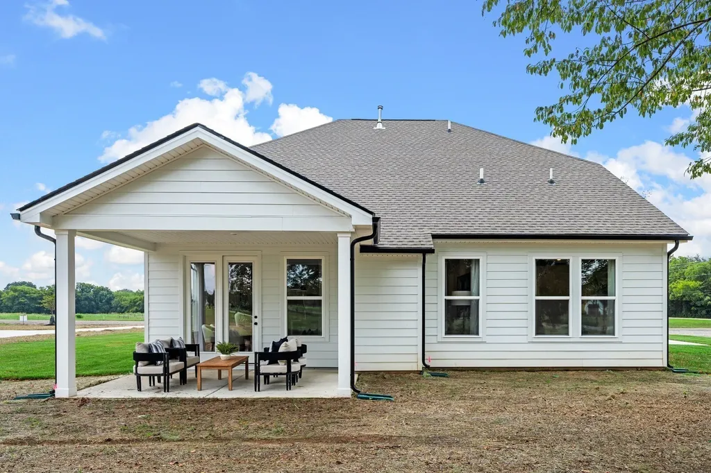 1439 Charles Drive Chapel Hill TN 37034