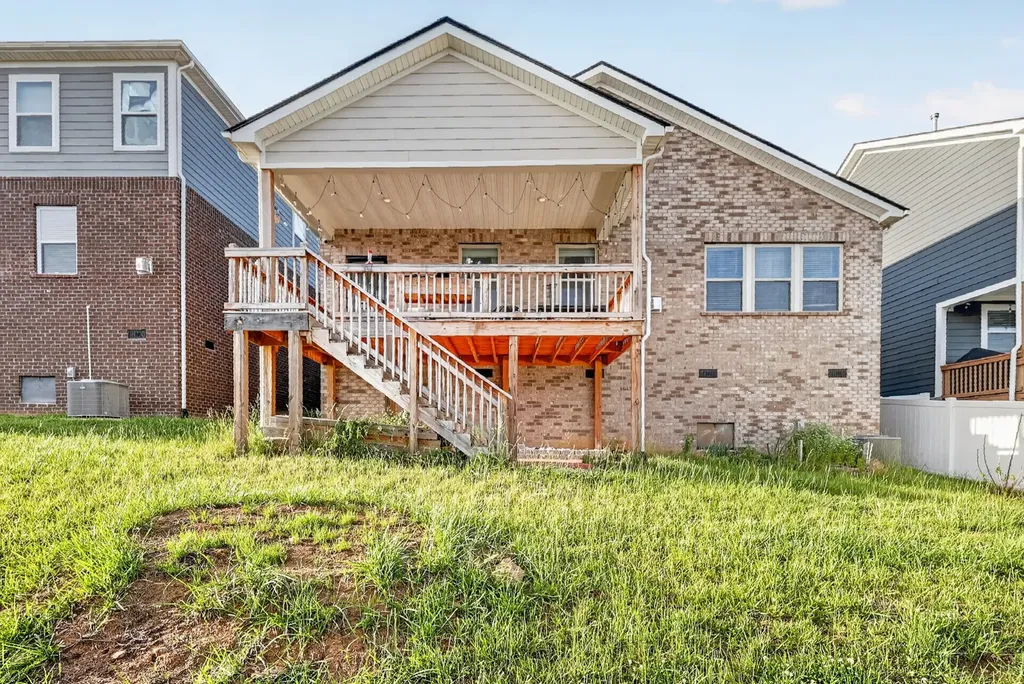 1100 Pebble Run Road Hendersonville TN 37075