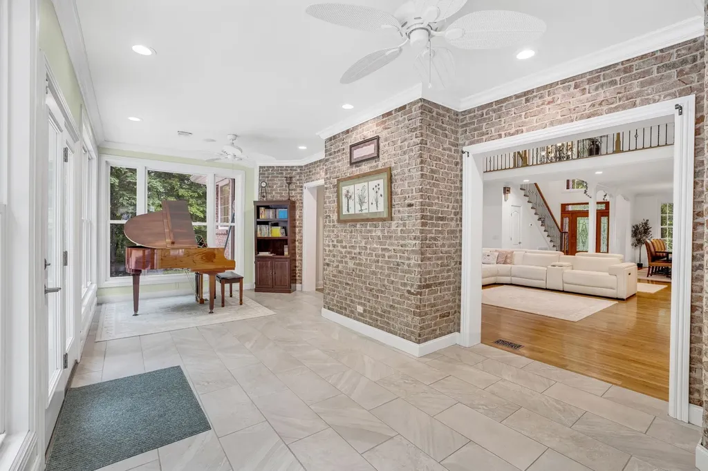 6948 Whispering Oaks Drive Springfield TN 37172