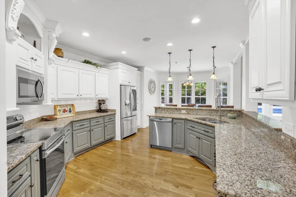 6948 Whispering Oaks Drive Springfield TN 37172
