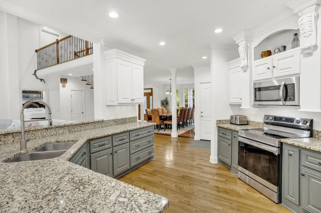 6948 Whispering Oaks Drive Springfield TN 37172
