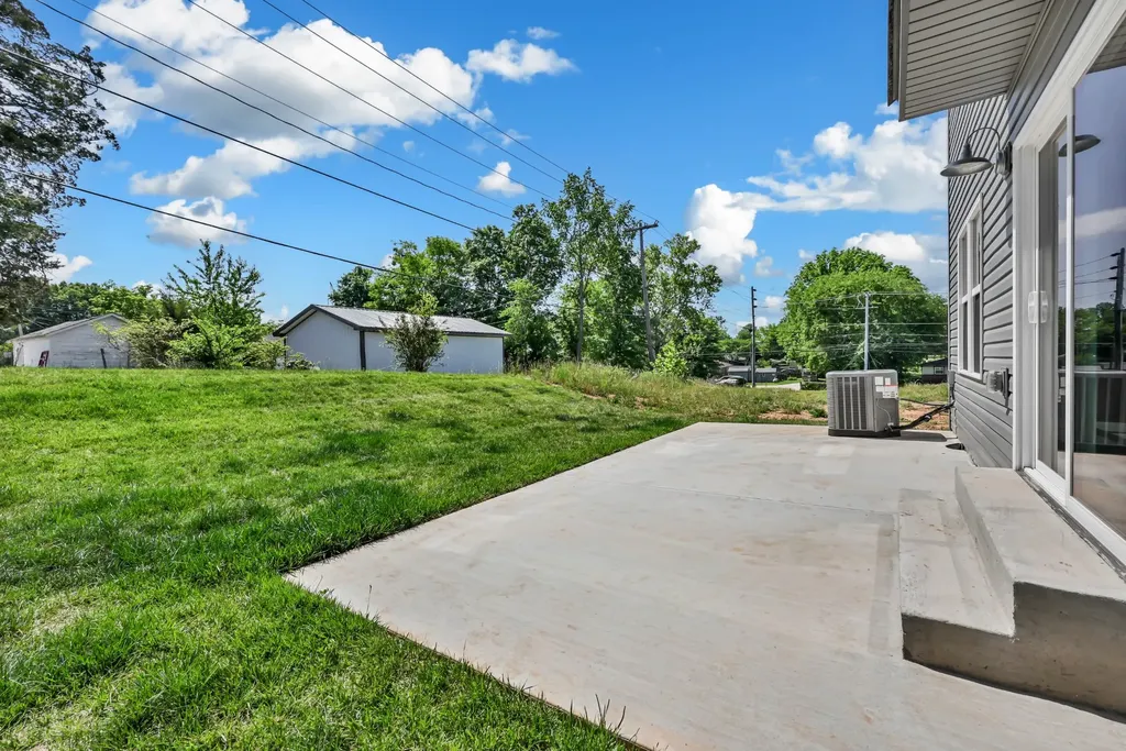 551 Charleston Cove Way Clarksville TN 37043