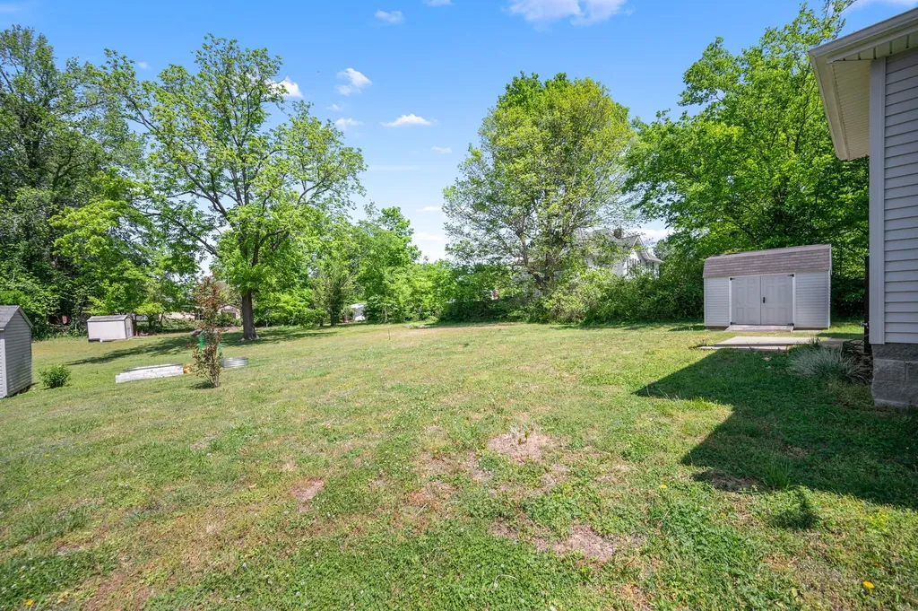 255 Walnut Street Greenbrier TN 37073