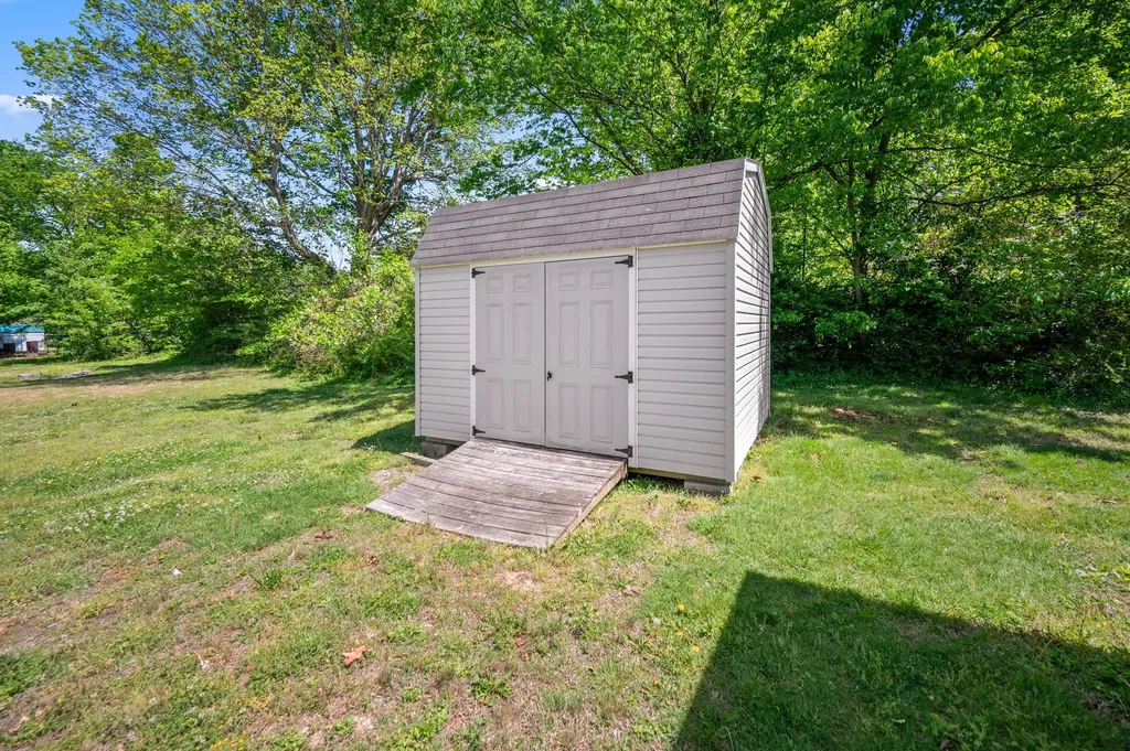 255 Walnut Street Greenbrier TN 37073