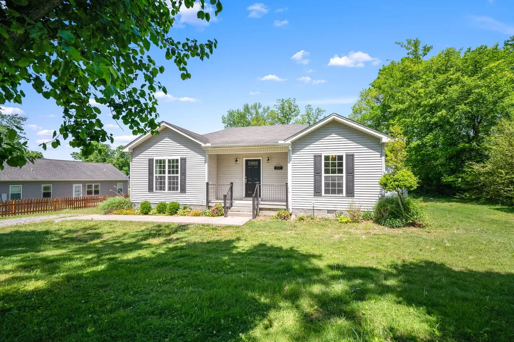 255 Walnut Street Greenbrier TN 37073
