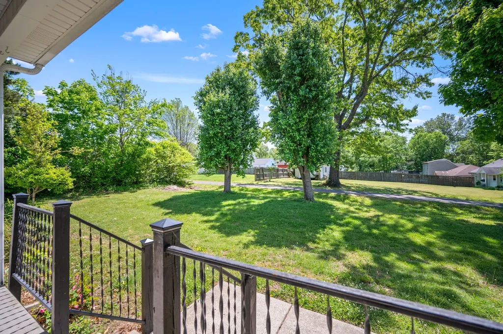 255 Walnut Street Greenbrier TN 37073