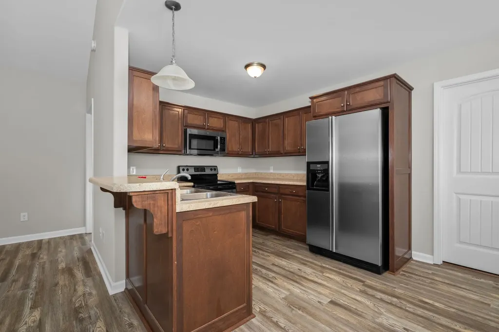 255 Walnut Street Greenbrier TN 37073