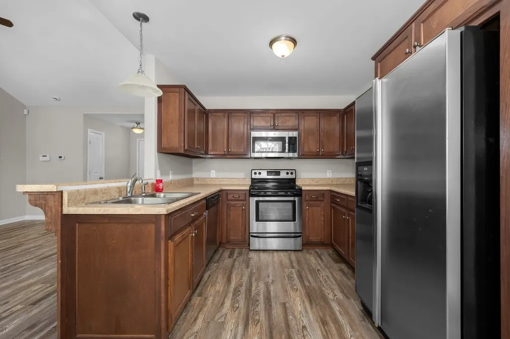 255 Walnut Street Greenbrier TN 37073