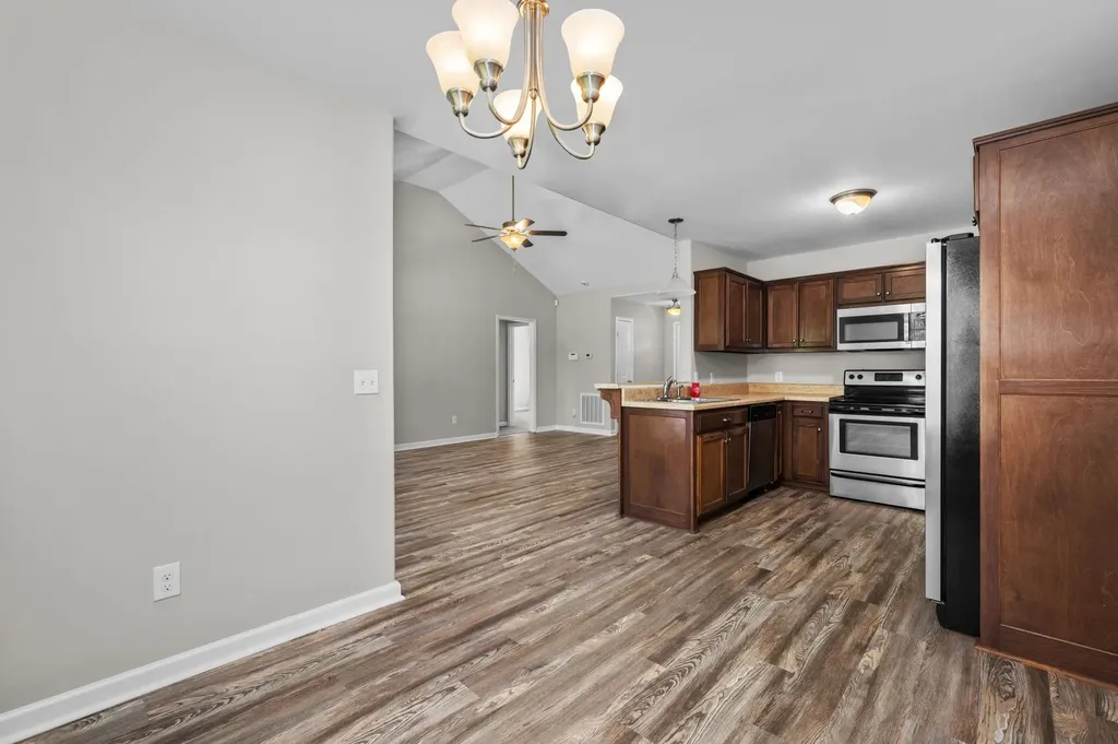 255 Walnut Street Greenbrier TN 37073