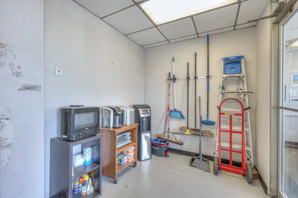 327 W Main Street Hendersonville TN 37075