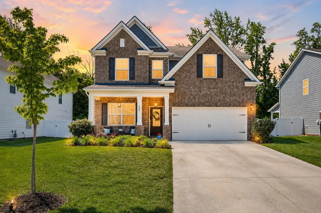 607 Ballard Drive White House TN 37188