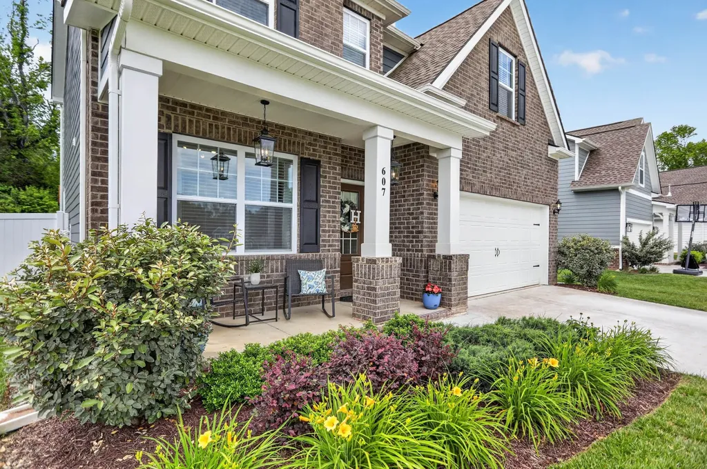 607 Ballard Drive White House TN 37188