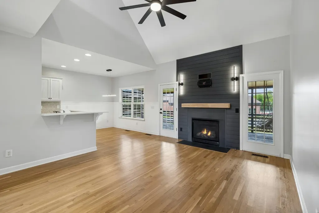 1015 Red Pepper Ridge Spring Hill TN 37174