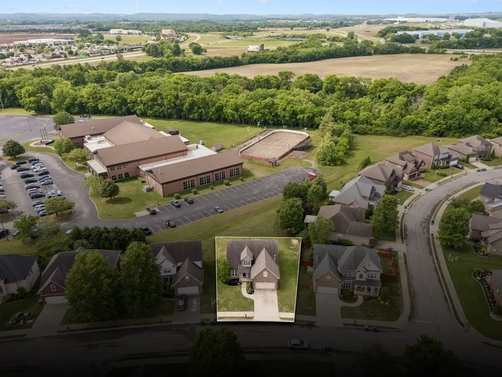 1015 Red Pepper Ridge Spring Hill TN 37174