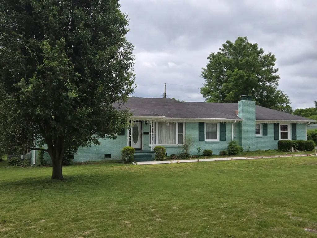 209 Hawkins Avenue Gallatin TN 37066