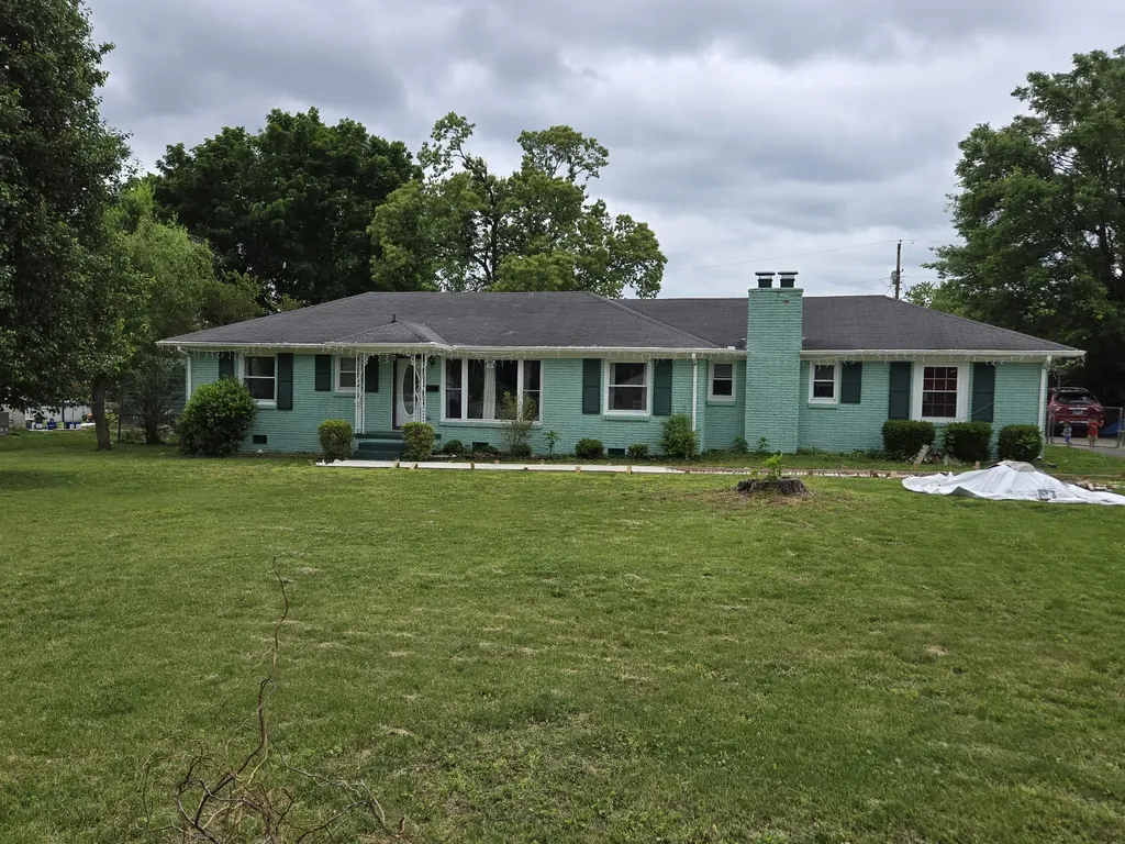 209 Hawkins Avenue Gallatin TN 37066