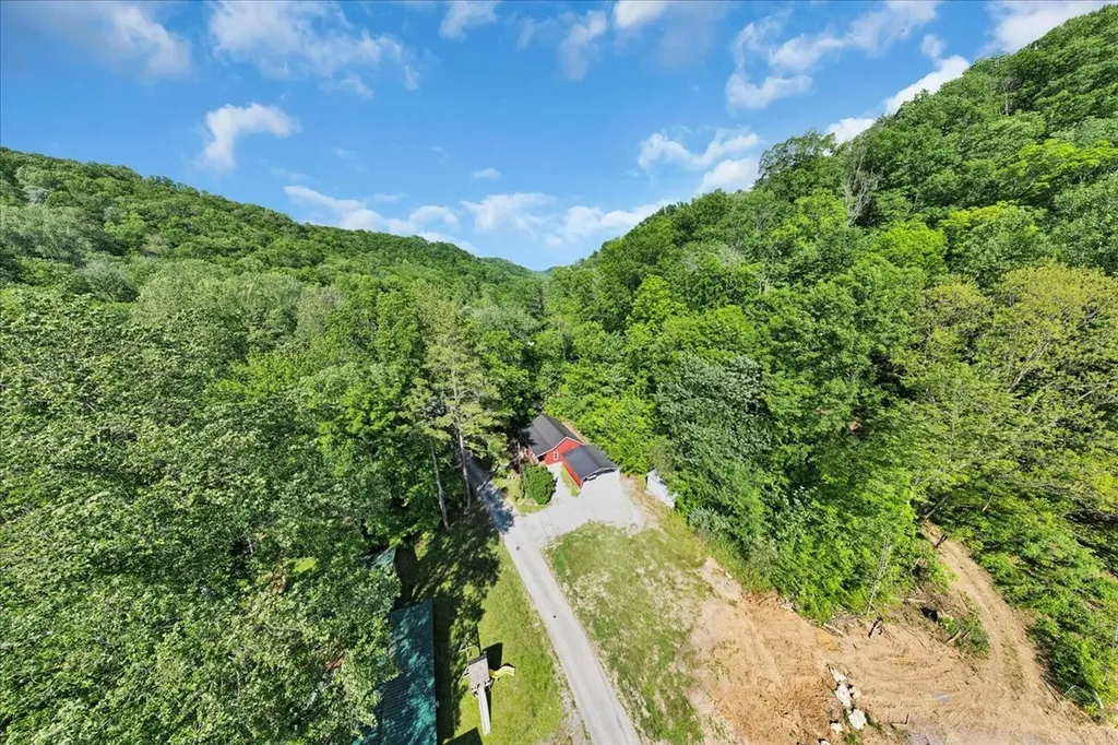 341 Cooper Lane Smithville TN 37166