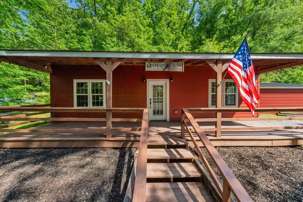 341 Cooper Lane Smithville TN 37166