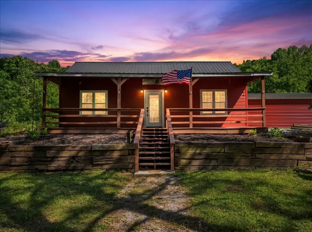 341 Cooper Lane Smithville TN 37166