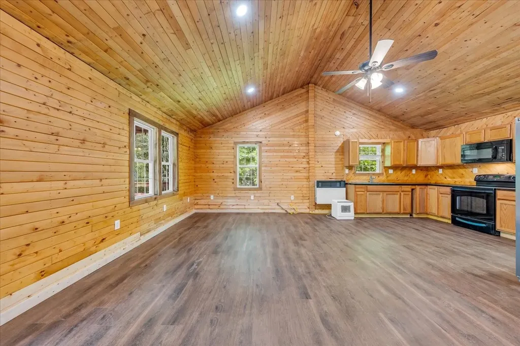 341 Cooper Lane Smithville TN 37166
