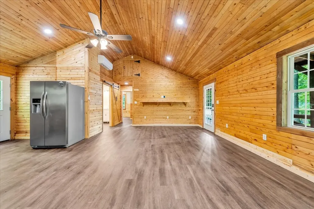 341 Cooper Lane Smithville TN 37166