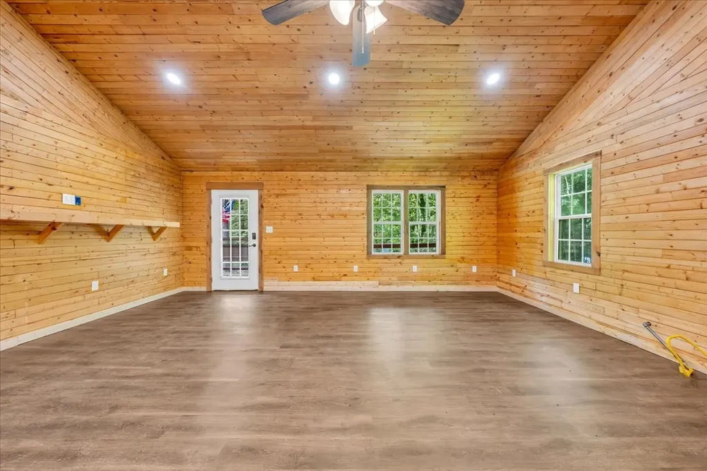 341 Cooper Lane Smithville TN 37166
