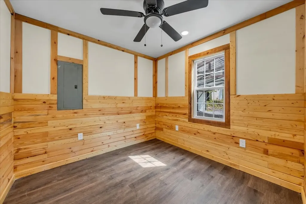 341 Cooper Lane Smithville TN 37166