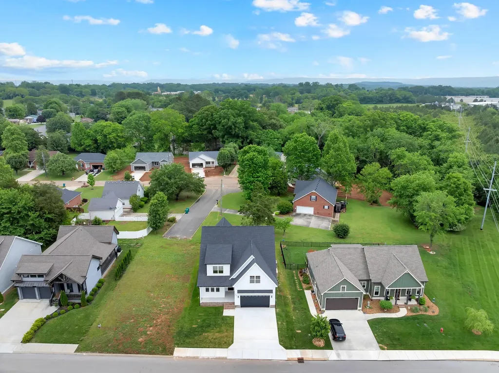 347 Campfire Court Winchester TN 37398