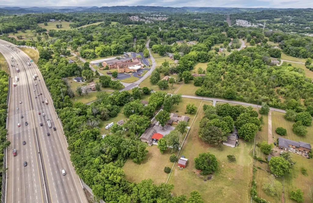 454 W Campbell Road Goodlettsville TN 37072