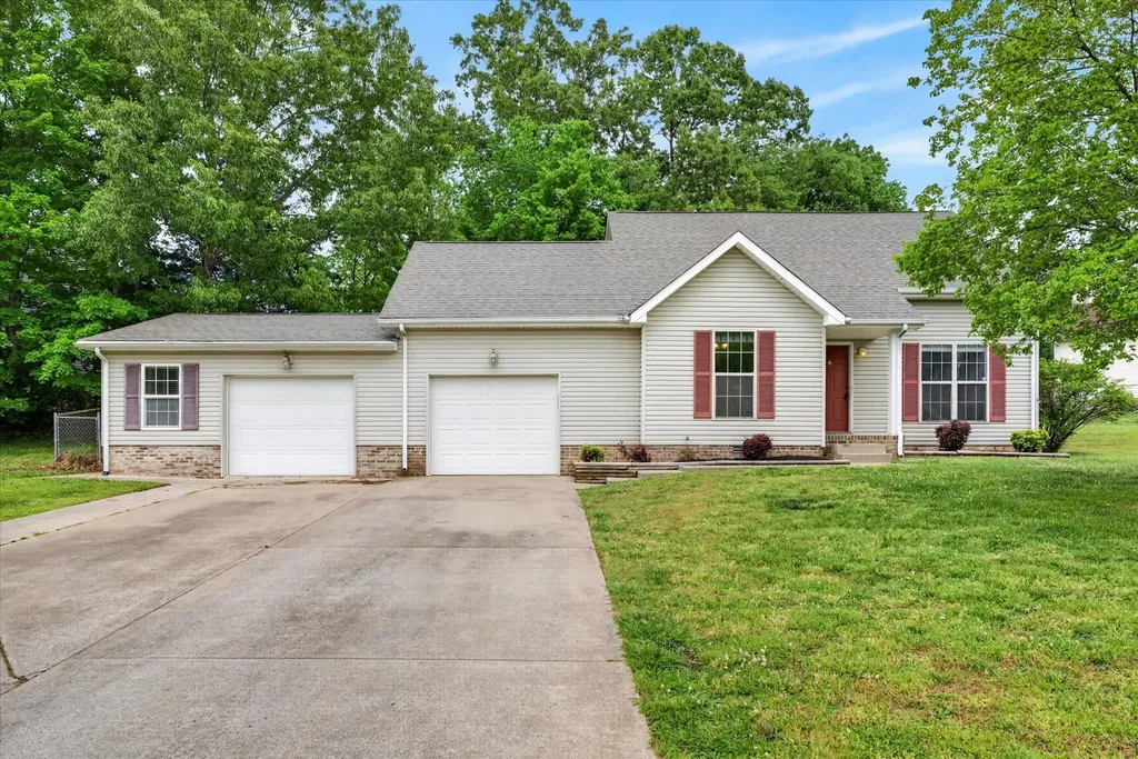 431 Cyprus Court Clarksville TN 37040