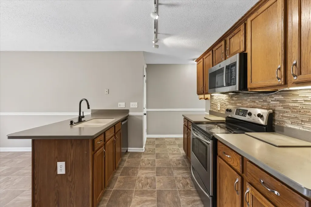 431 Cyprus Court Clarksville TN 37040