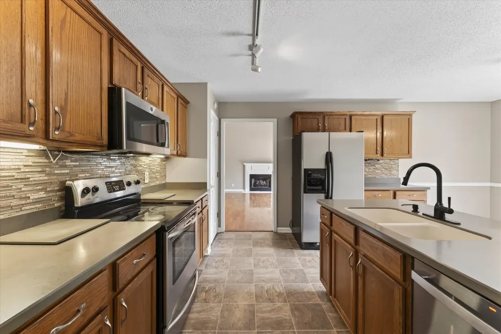 431 Cyprus Court Clarksville TN 37040