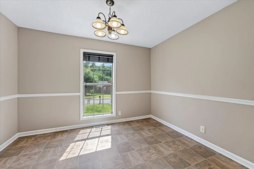 431 Cyprus Court Clarksville TN 37040