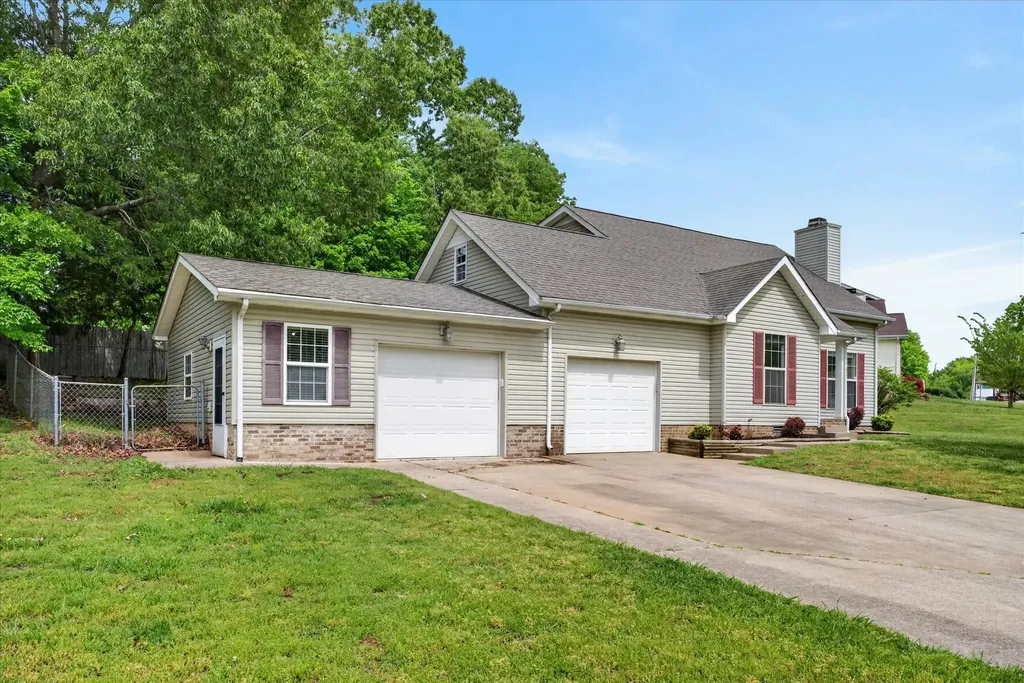 431 Cyprus Court Clarksville TN 37040